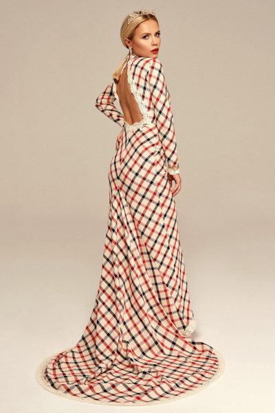 Dopasowana suknia z odkrytymi plecami no. 3 Haute Couture collection Haute Couture 3