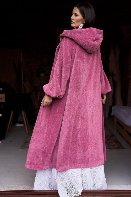 Długi sweter ślubny z kapturem - różowy - futerko ślubne