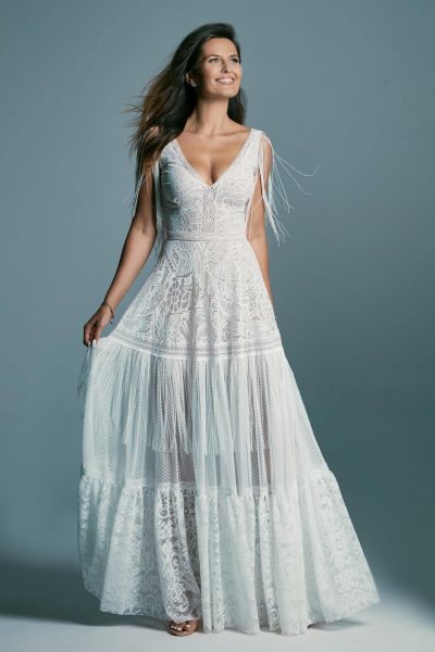 Koronkowa suknia ślubna bogato zdobiona, wykończona frędzlami Santorini 5