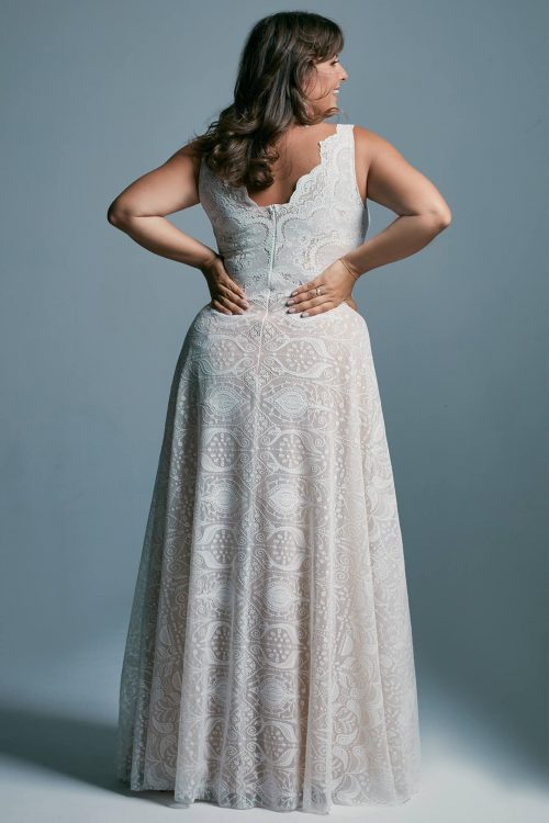 Suknia ślubna plus size z opadającą spódnicą w kształcie litery A Porto 47 plus size
