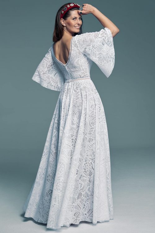 Wedding dress with ¾ sleeves for ladies who necessarily want sleeves Santorini 18