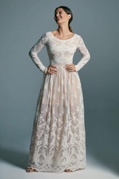 Conservative, subdued wedding dress with long sleeves Barcelona 6