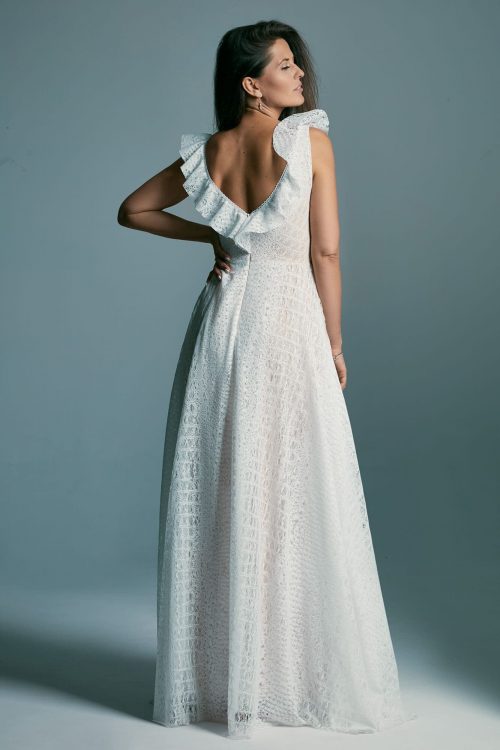 Zwiewna suknia ślubna z pięknej koronki o nieregularnym wzorze Santorini 4