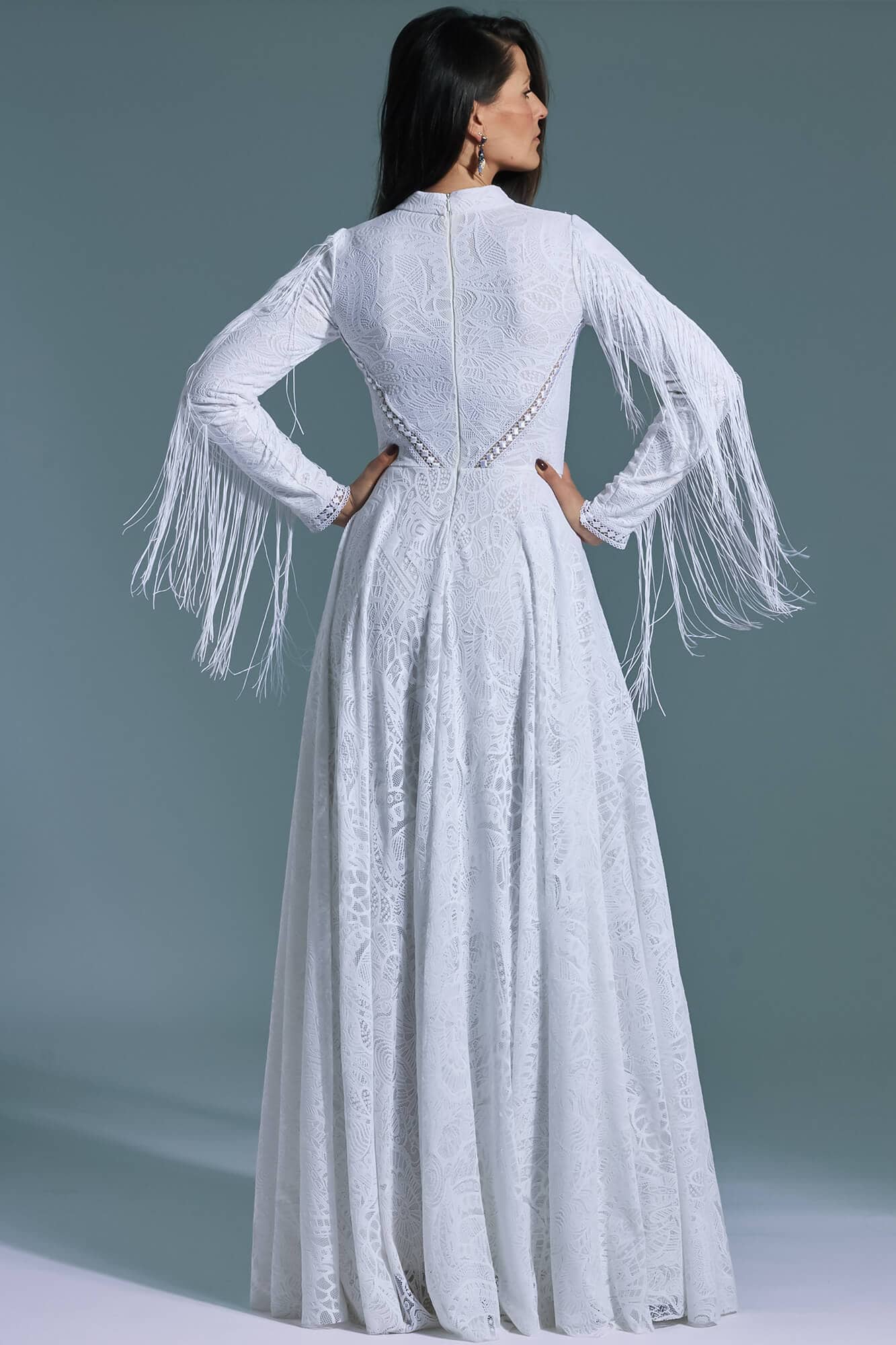 Zdobiona zabudowana długa suknia ślubna z frędzlami Santorini 21
